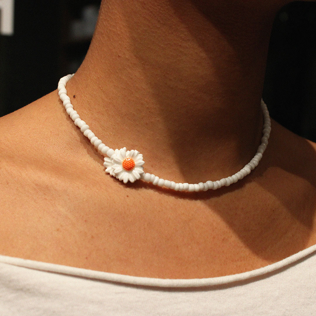 Daisy Bead Necklace
