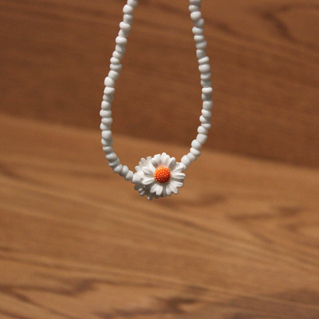 Daisy Bead Necklace